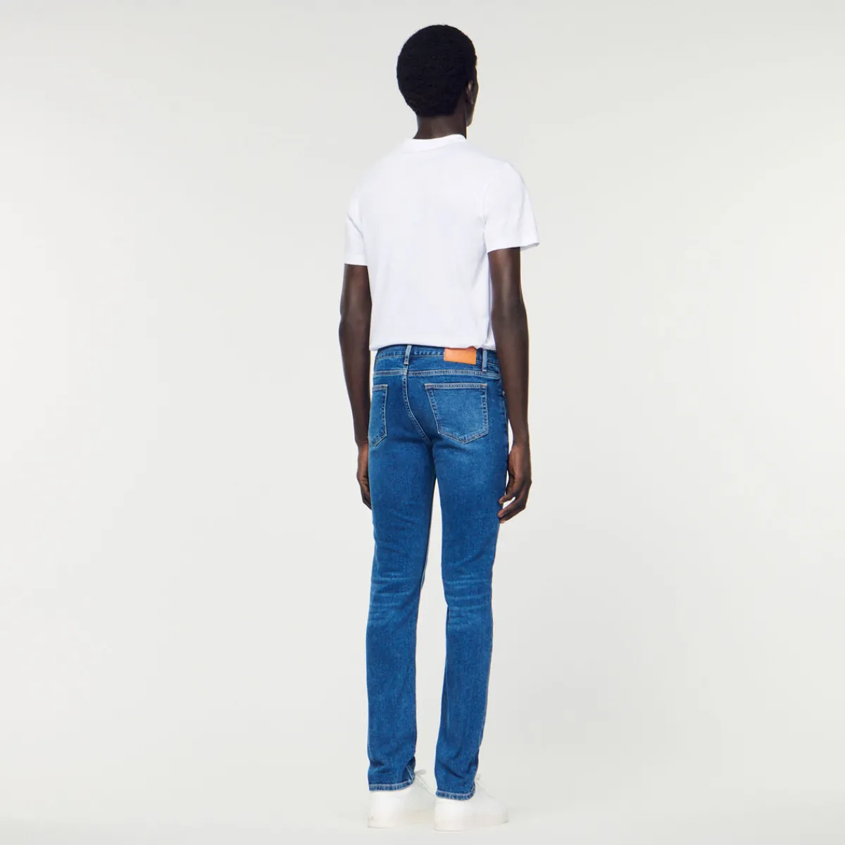 Store Washed Jeans - Slim Cut Men Jeans